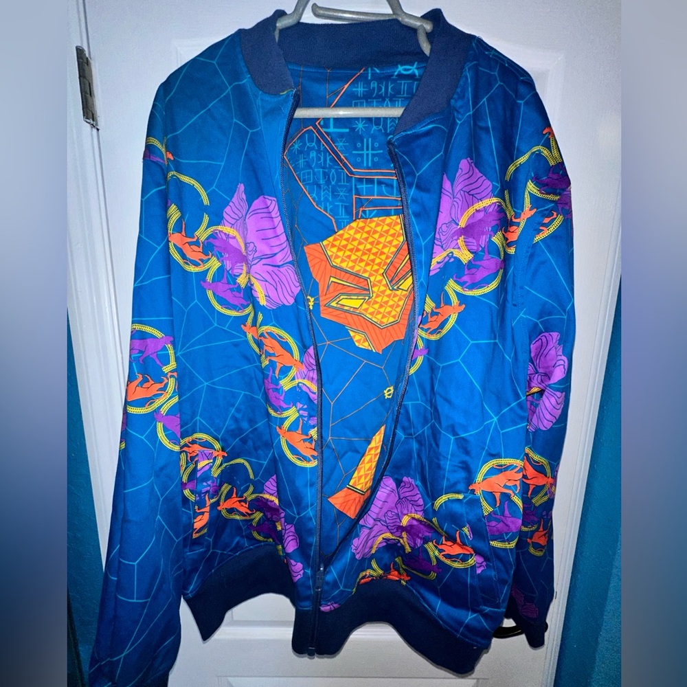 NEW Disney Marvel Black Panther Jacket Adult Large Reversible Wakanda Bomber